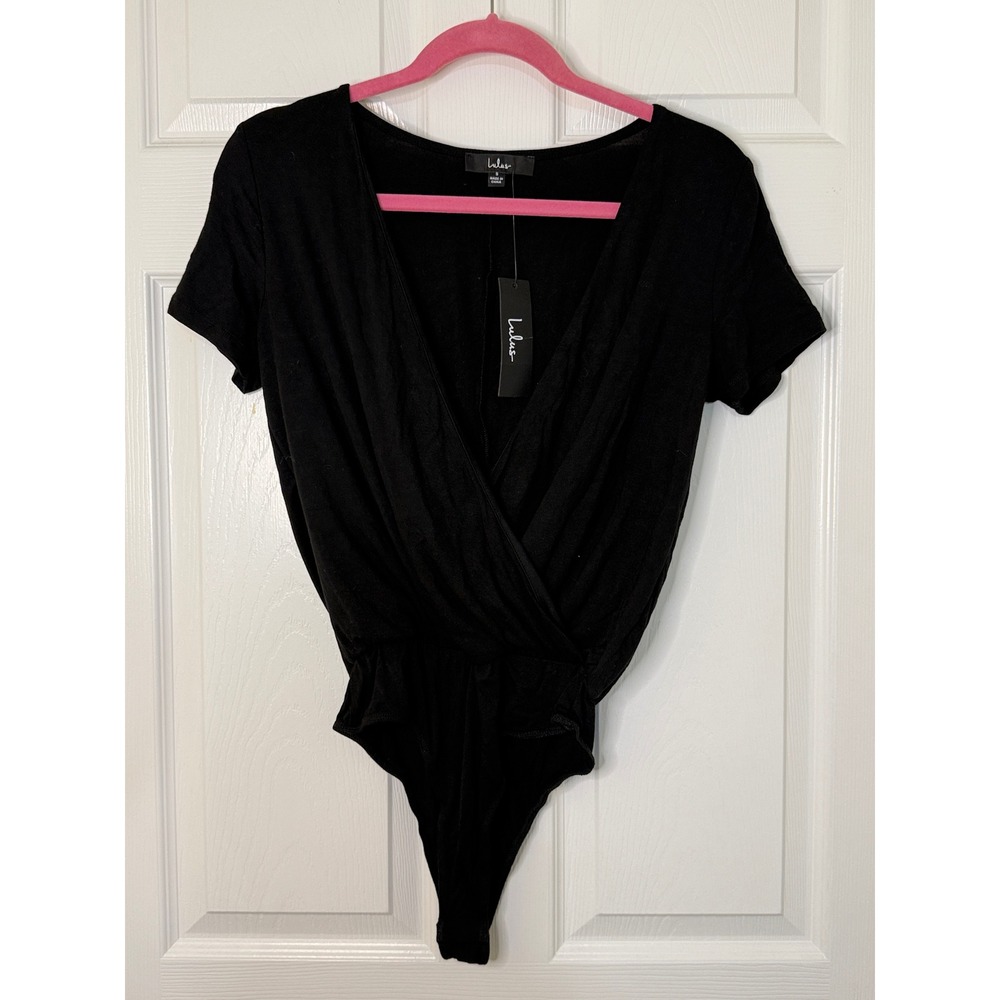Lulus Chic Bodysuit Women S Black NEW Surplice Wrap Deep V-Neck Short Sleeve